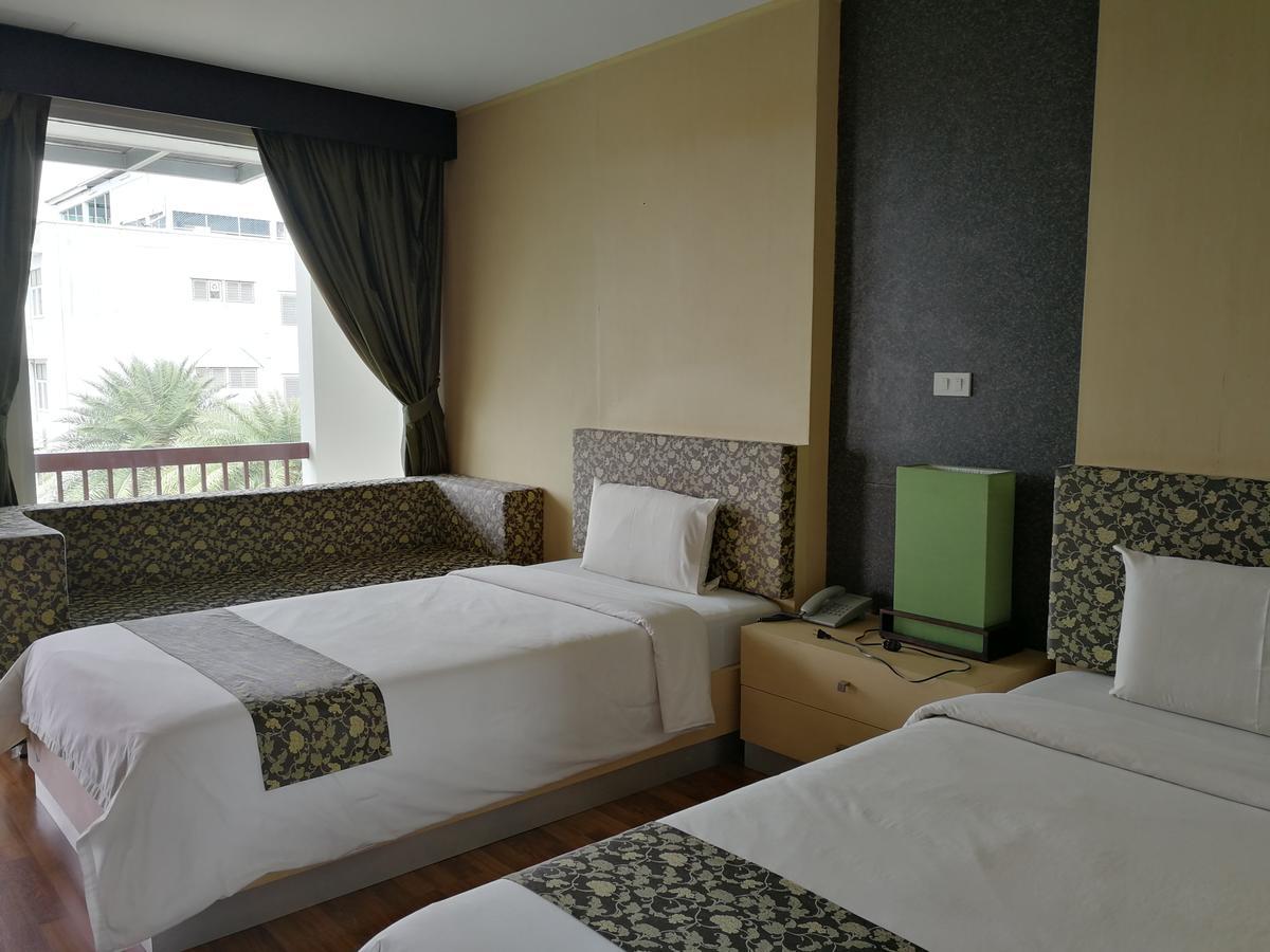 Panatara Hotel Chumphon Bagian luar foto